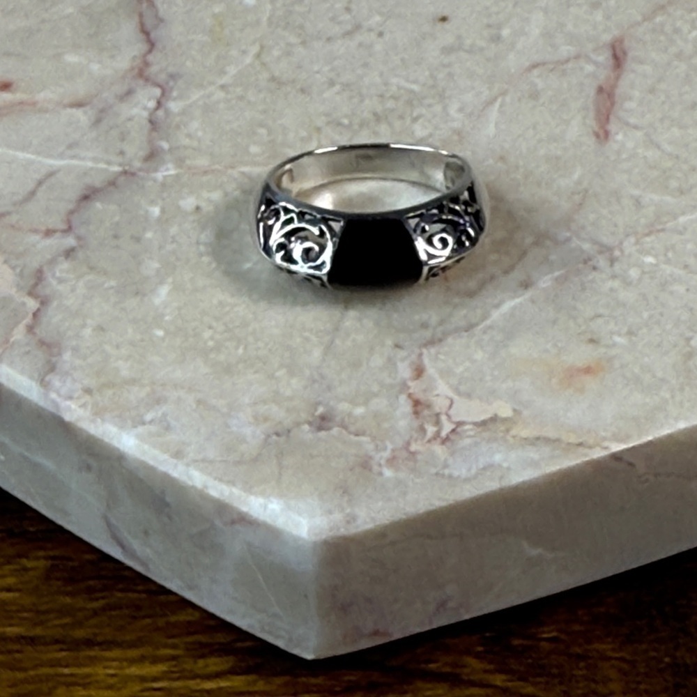 Silver and Black Ring with Intricate Design - Size 5